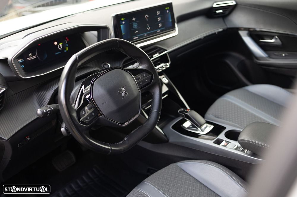 Peugeot e-2008 Allure - 2