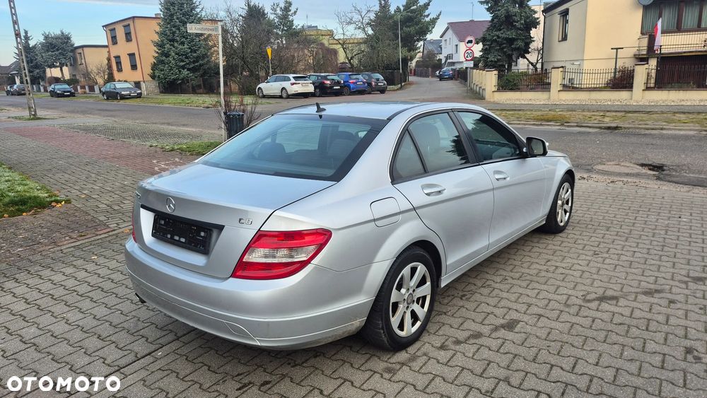 Mercedes-Benz Klasa C 220 CDI DPF Automatik - 19