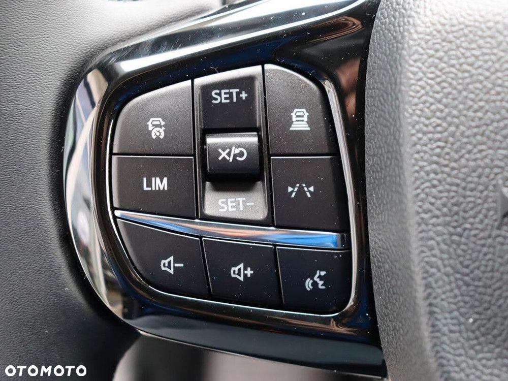 Ford Tourneo Custom - 16