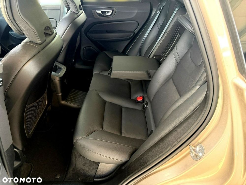 Volvo XC 60 - 21