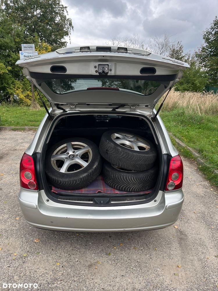 Toyota Avensis 2.2 D-4D Prestige - 10