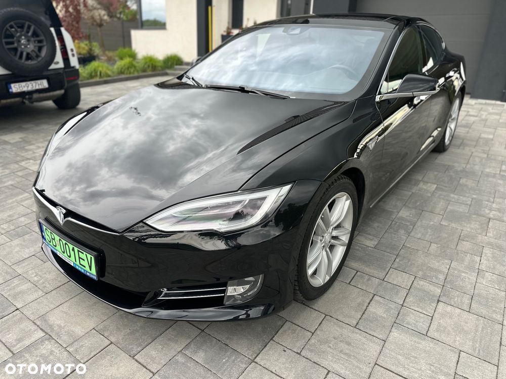 Tesla Model S - 1