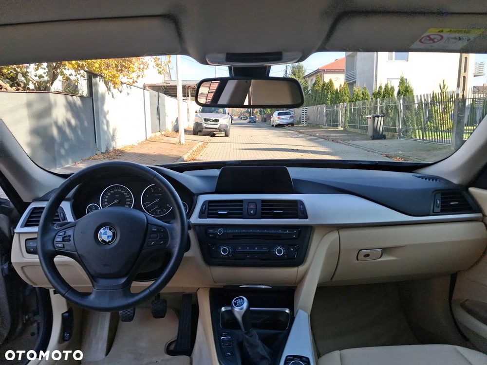 BMW 3GT 318d Luxury Line - 21