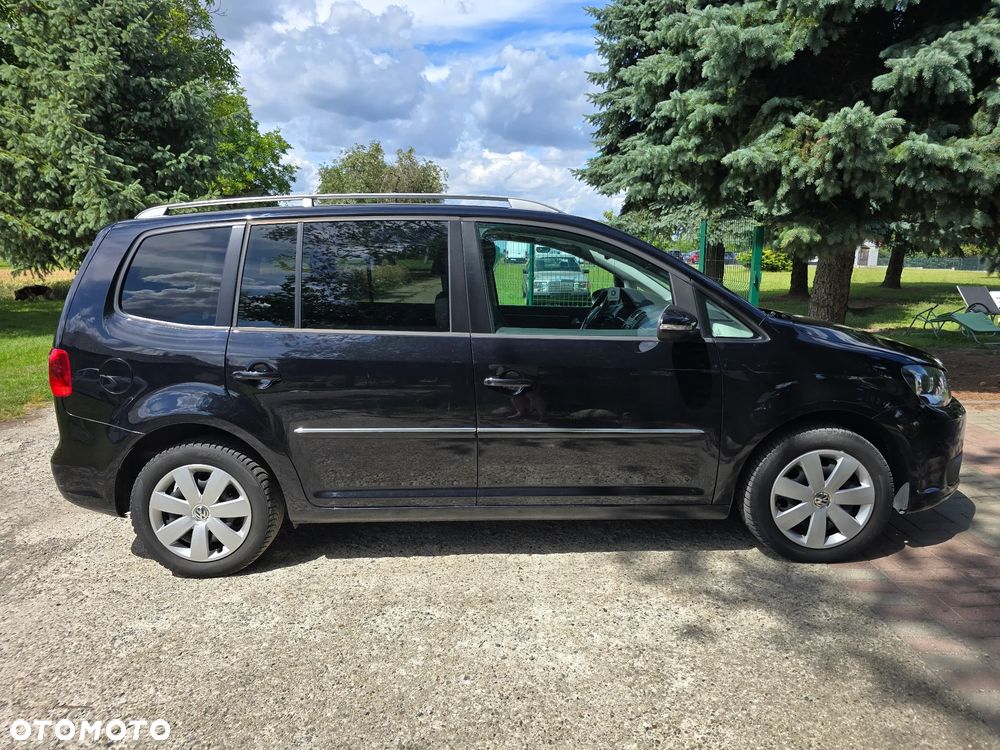 Volkswagen Touran - 8