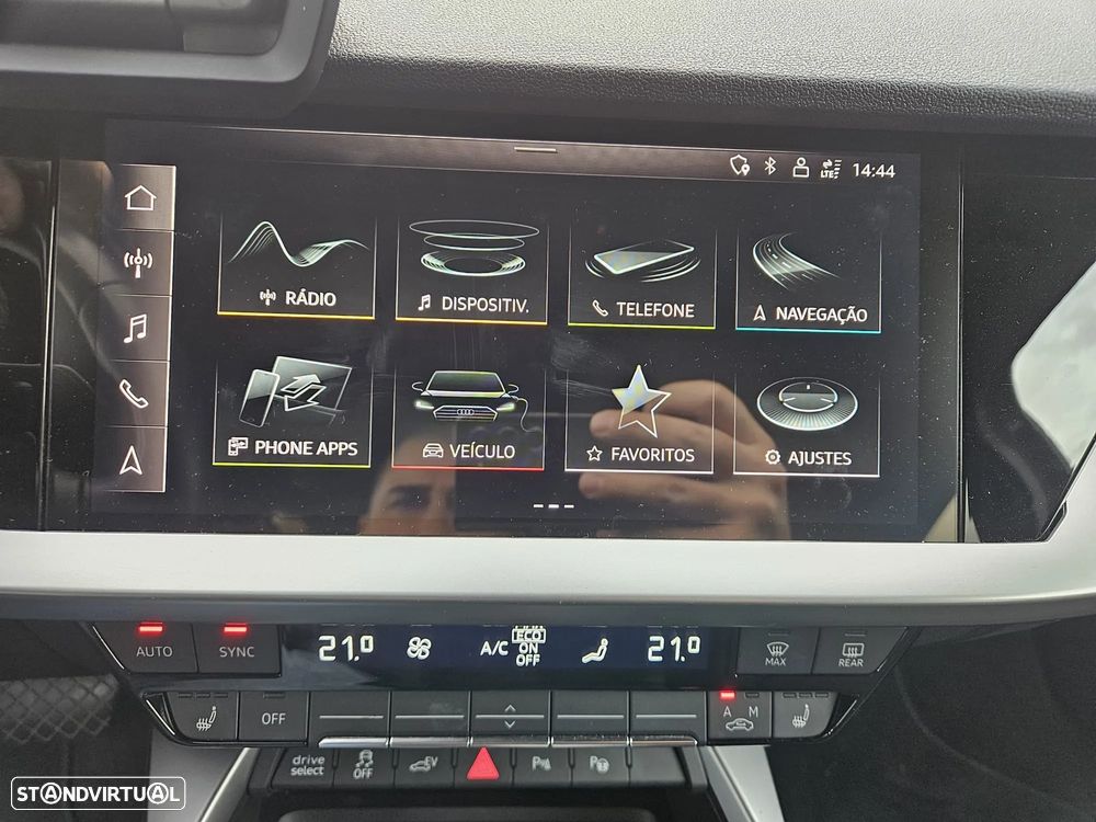 Audi A3 Sportback 45 TFSIe S line - 13