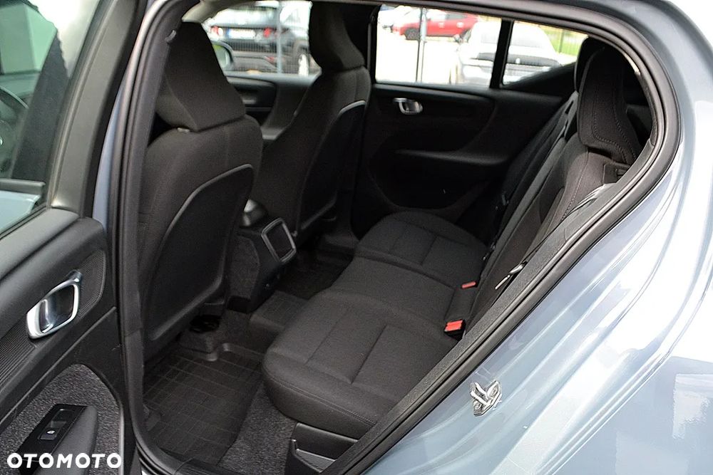 Volvo XC 40 - 18