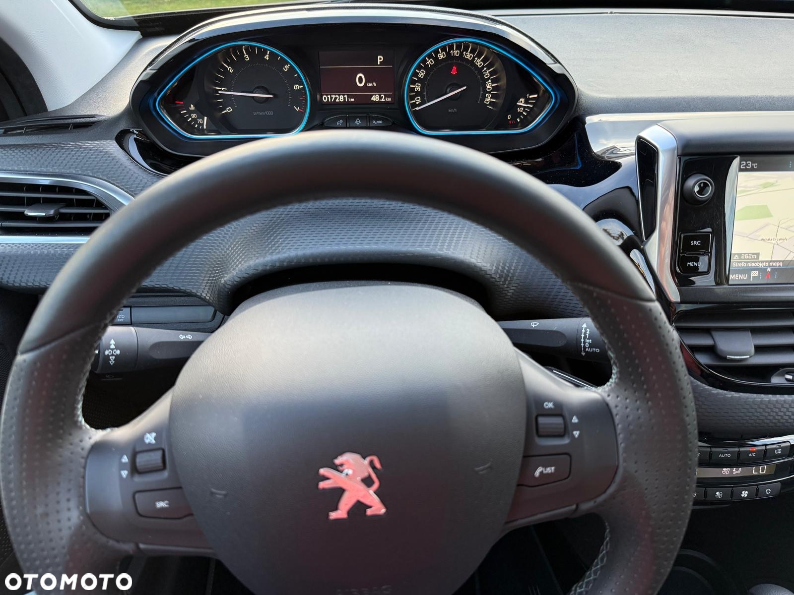 Peugeot 2008 1.2 Pure Tech GPF Allure S&S EAT6 - 11
