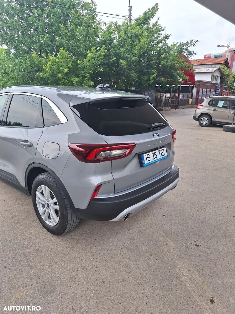 Ford Kuga 1.5 EcoBoost A8 FWD Titanium - 4