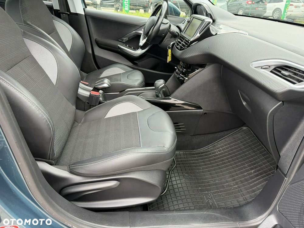 Peugeot 2008 PureTech 110 Stop&Start EAT6 Allure - 33