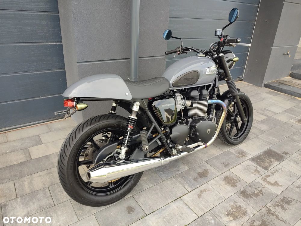 Triumph Bonneville - 3