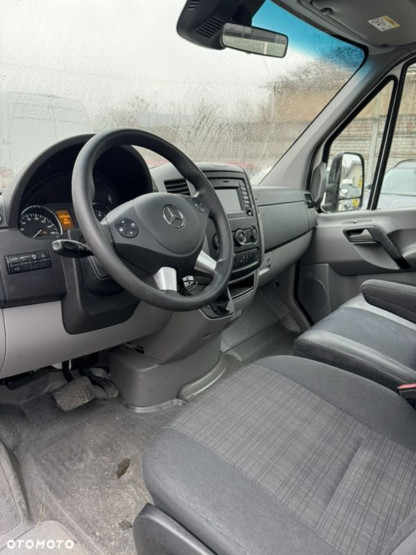 Mercedes-Benz Sprinter 519 - 29