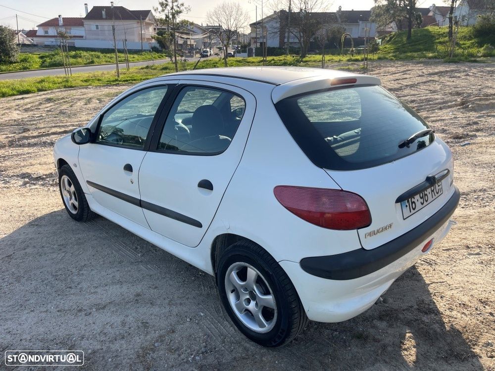 Peugeot 206 1.1 Color Line - 4