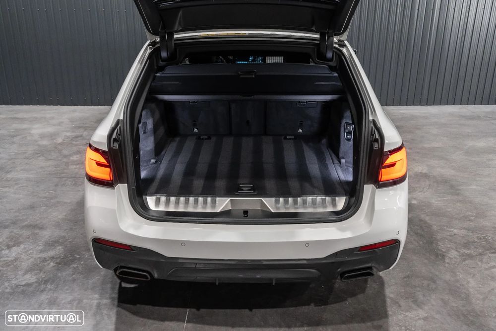 BMW 530 e Pack Desportivo M - 56