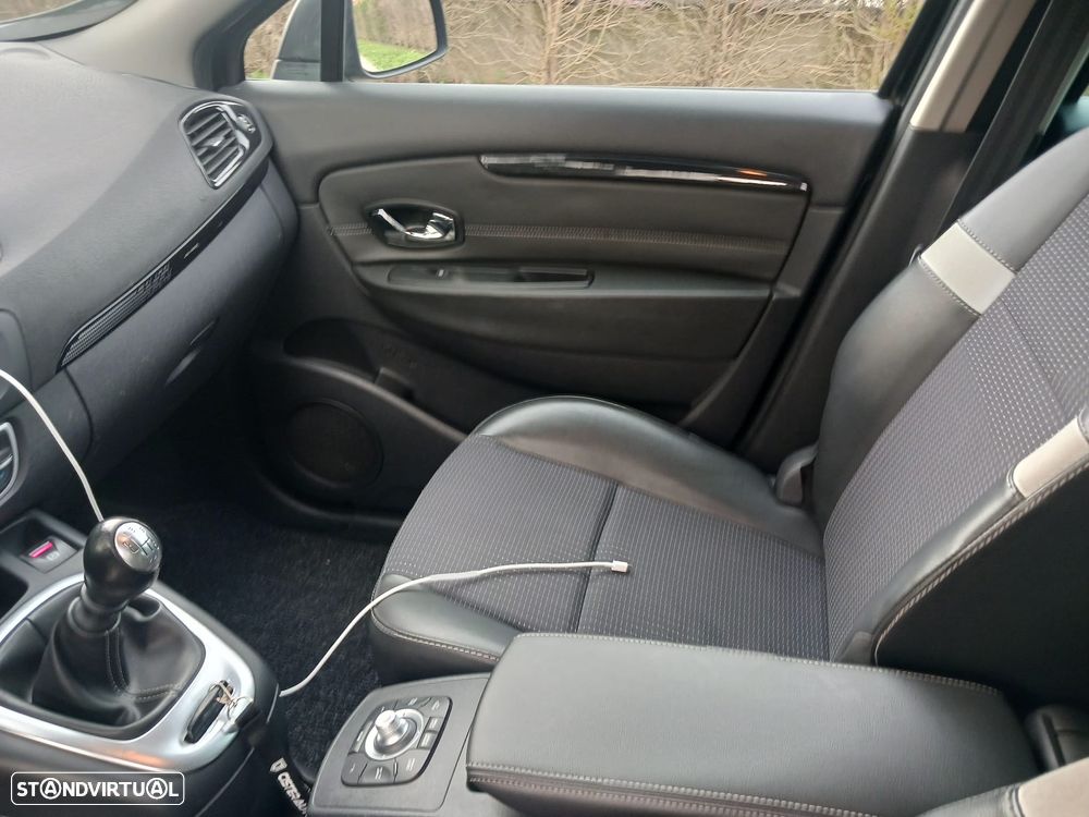 Renault Scénic 1.5 dCi Sport SS - 22