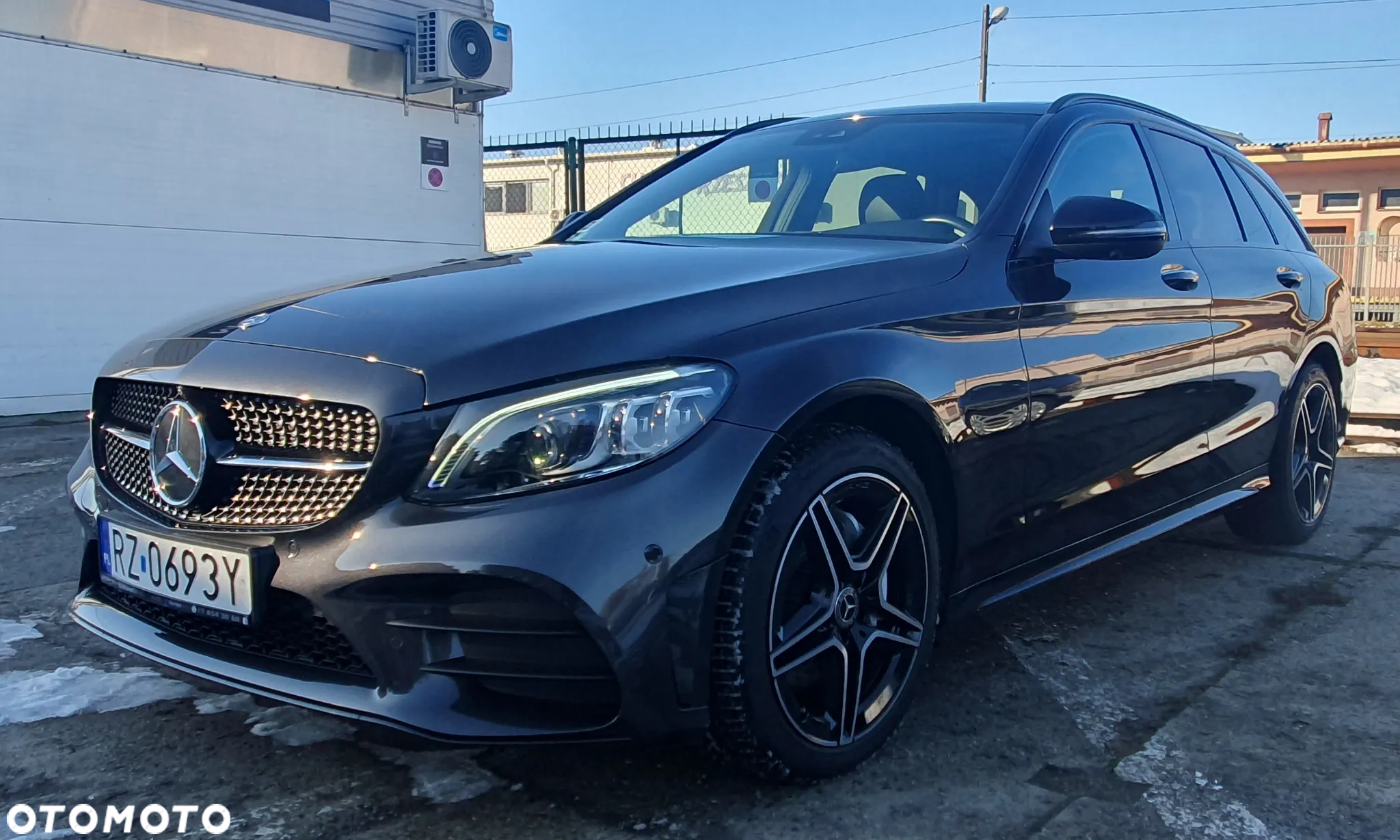 Mercedes-Benz Klasa C 220 d 4MATIC 9G-TRONIC - 9