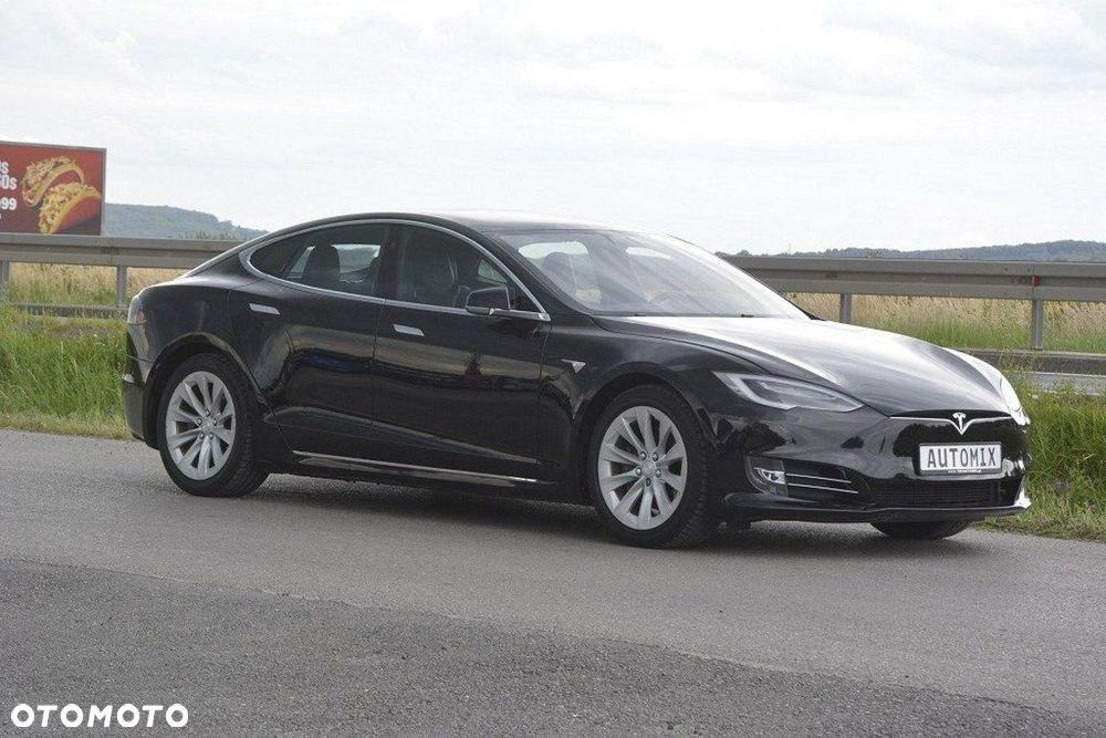 Tesla Model S - 12