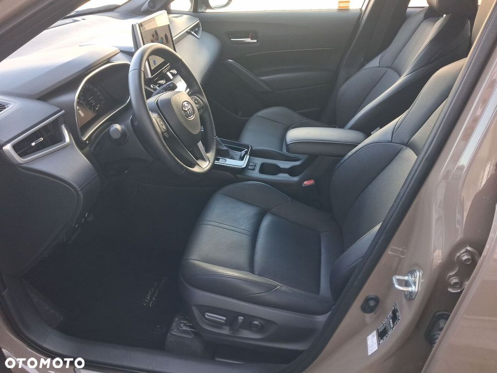 Toyota Corolla Cross - 16