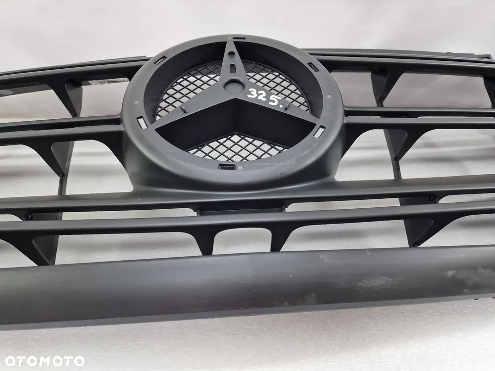 MERCEDES SPRINTER W910 ( NOWY MODEL ) 18- ATRAPA / GRILL PRZEDNI PRZÓD , NR A9108852600 , NR AUKCJI GL325 - 15