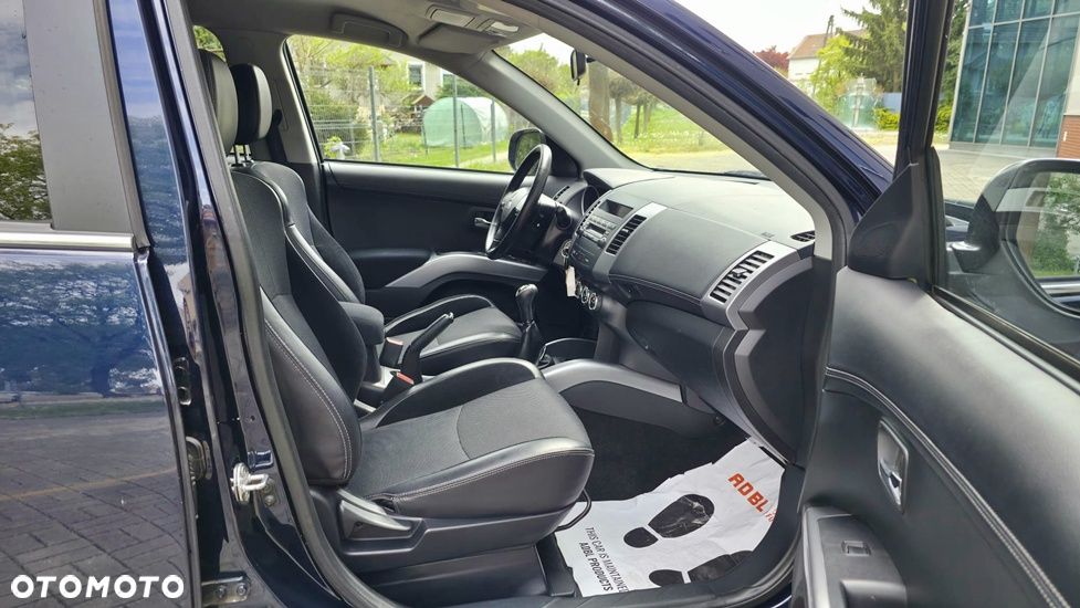 Mitsubishi Outlander 2.0 2WD Diamant Edition - 12