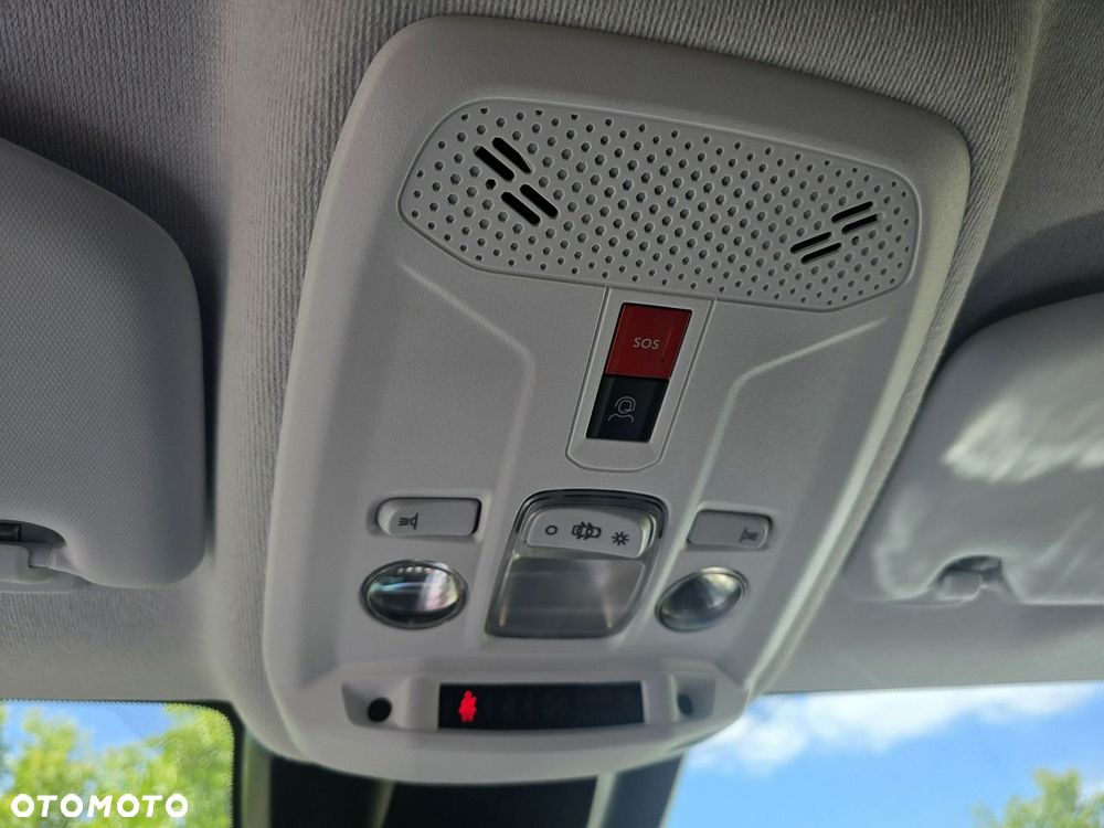 Peugeot 208 - 19