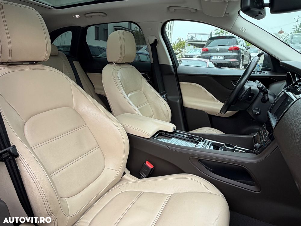 Jaguar F-Pace 20d AWD Prestige - 6