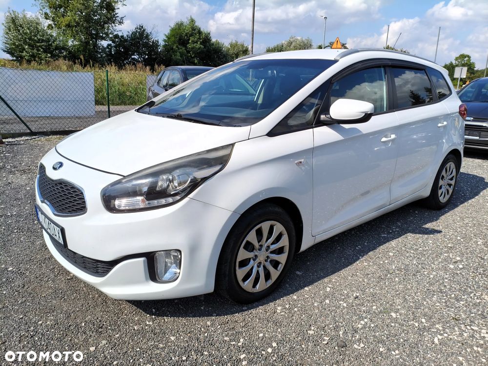 Kia Carens - 2