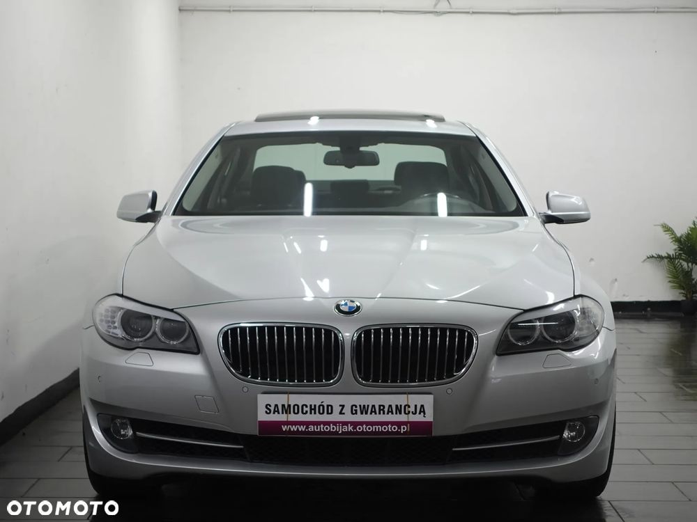 BMW Seria 5 528i - 12