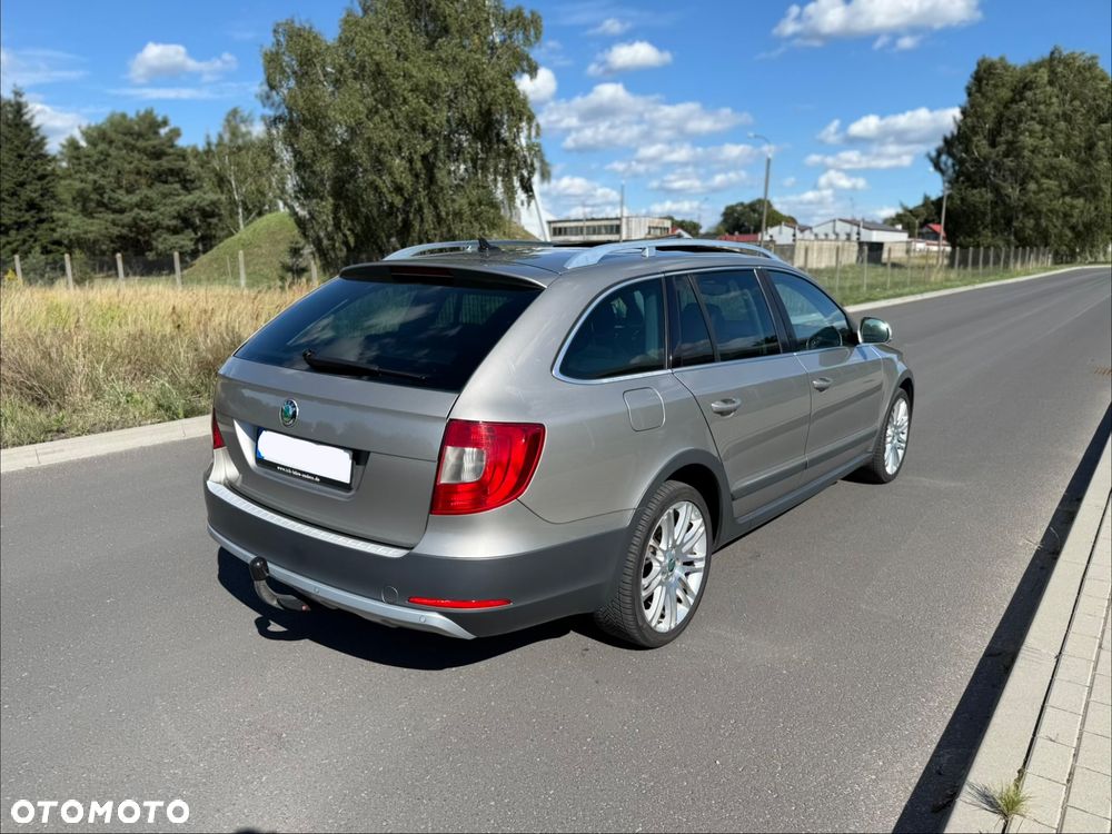 Skoda Superb 2.0 TDI Elegance Outdoor DSG - 5