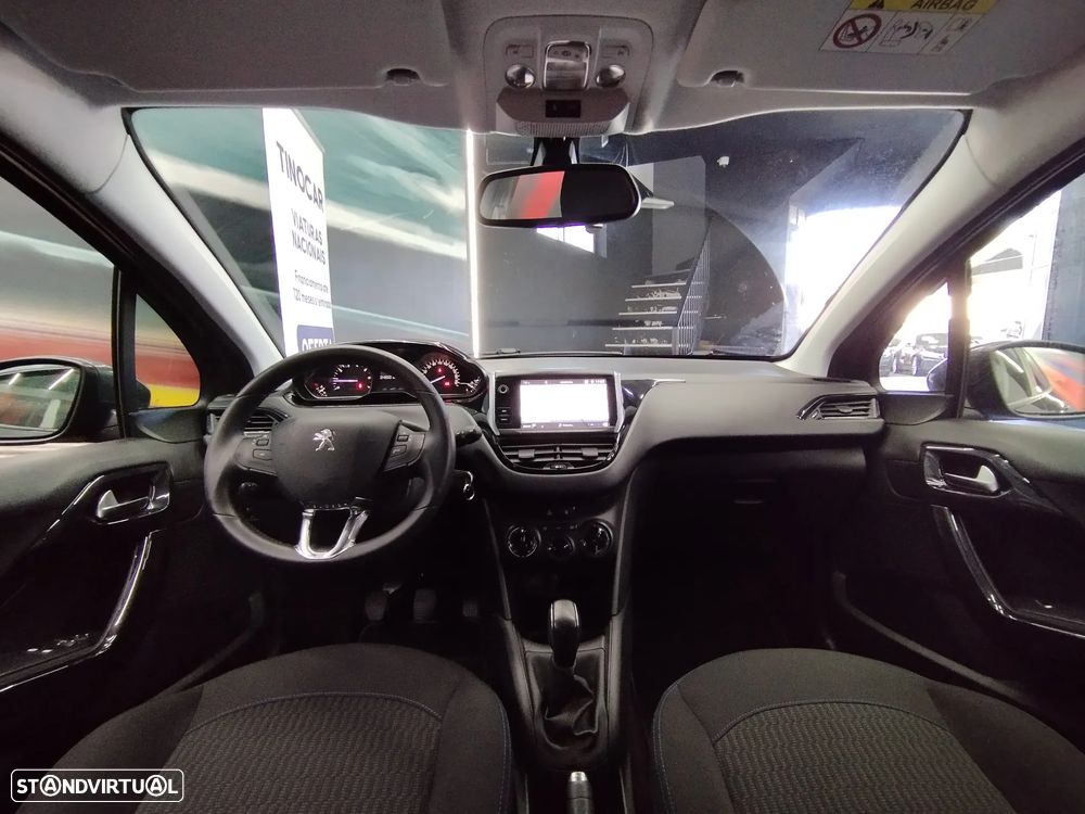 Peugeot 208 1.2 PureTech Signature - 16