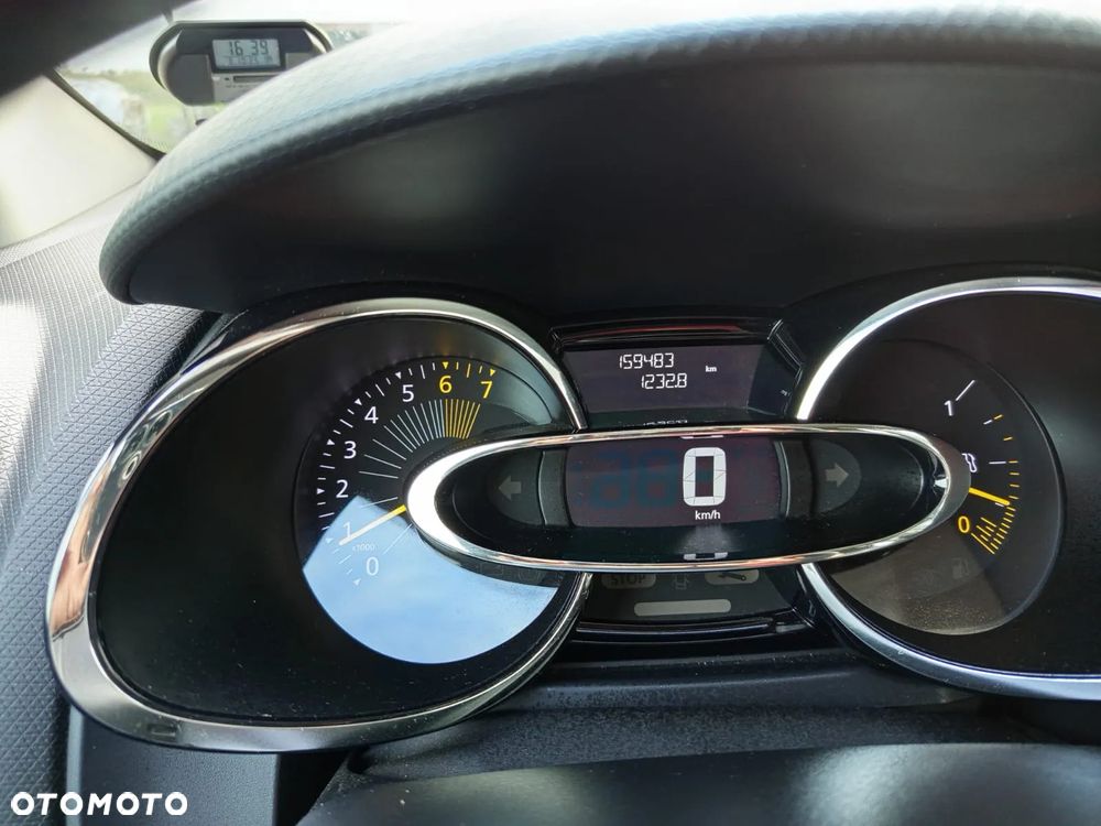 Renault Clio - 10