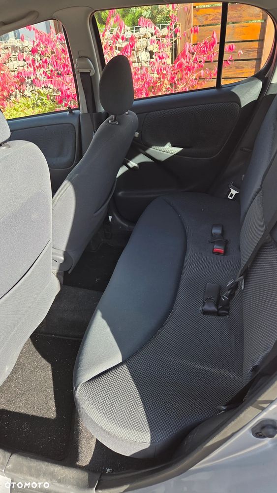 Toyota Yaris - 8