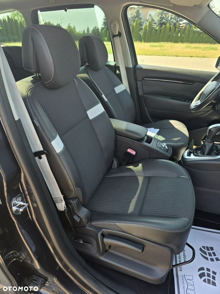 Renault Grand Scenic - 25