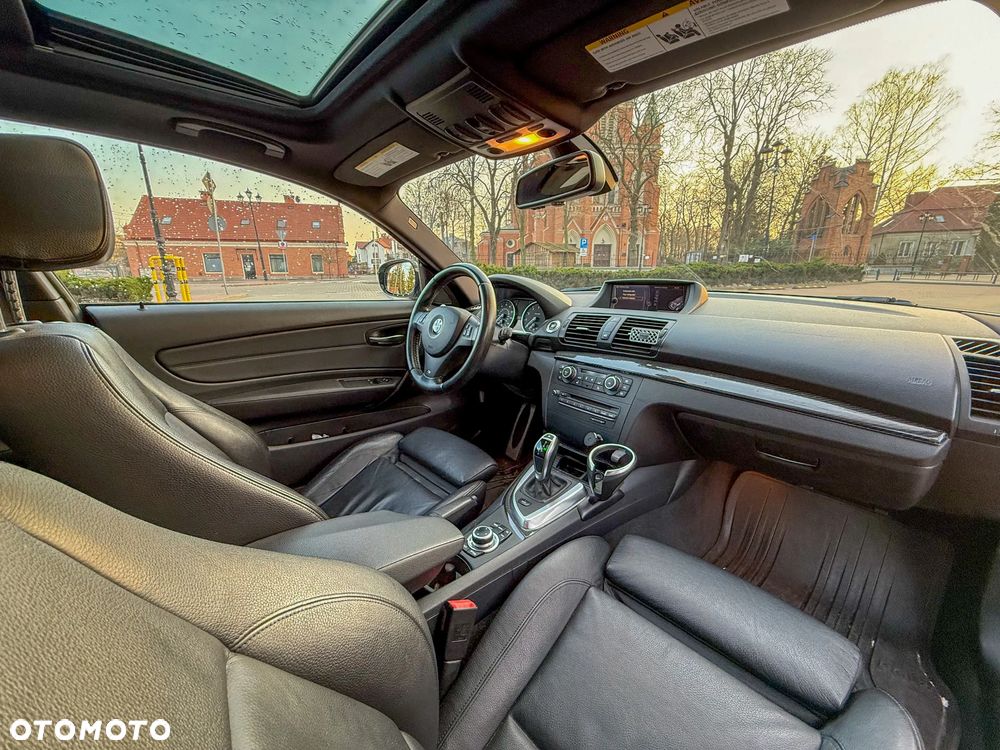 BMW Seria 1 135i Limited Edition Lifestyle mit M Sportpaket - 12
