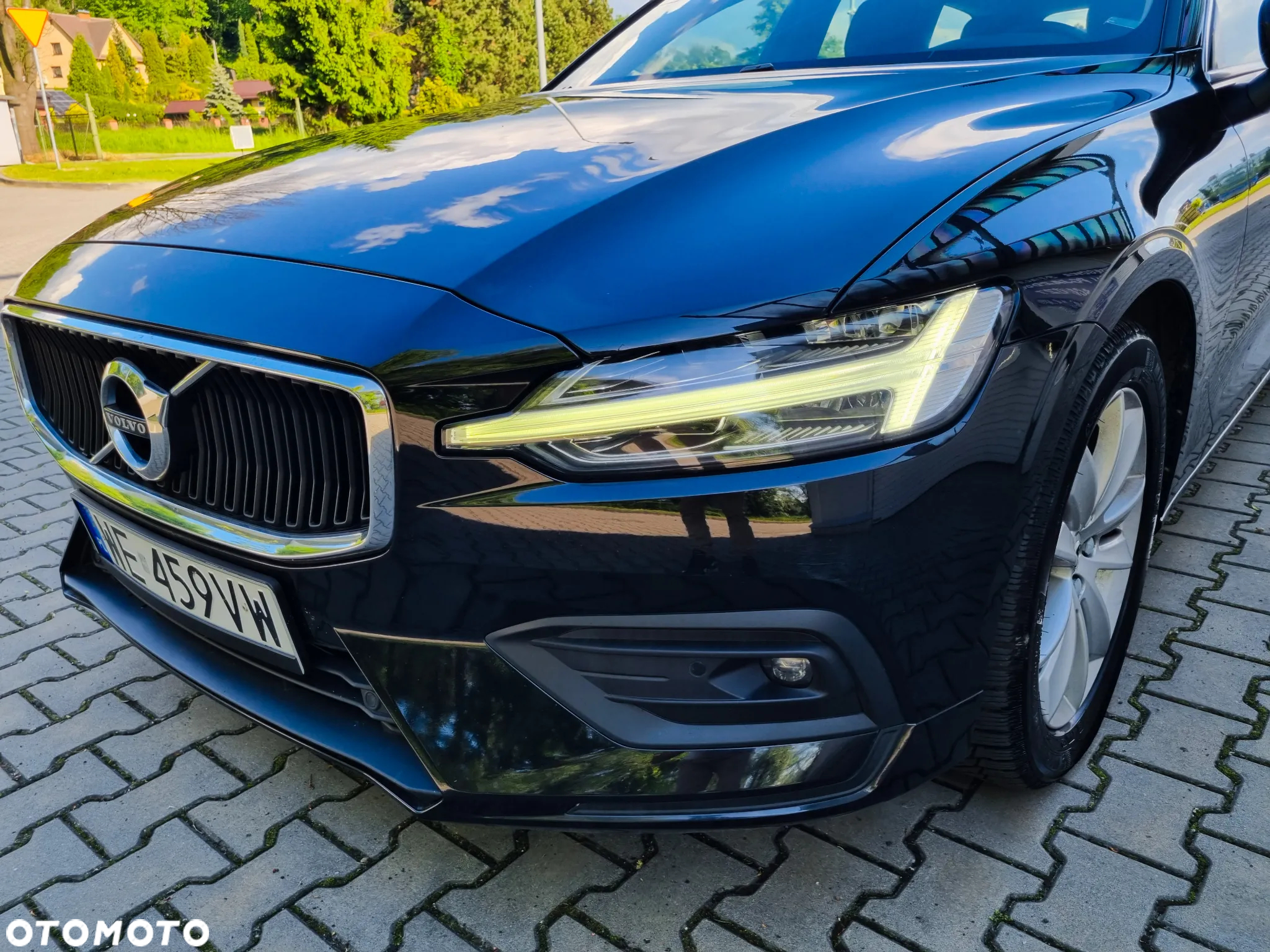 Volvo V60 D4 Momentum Pro - 30