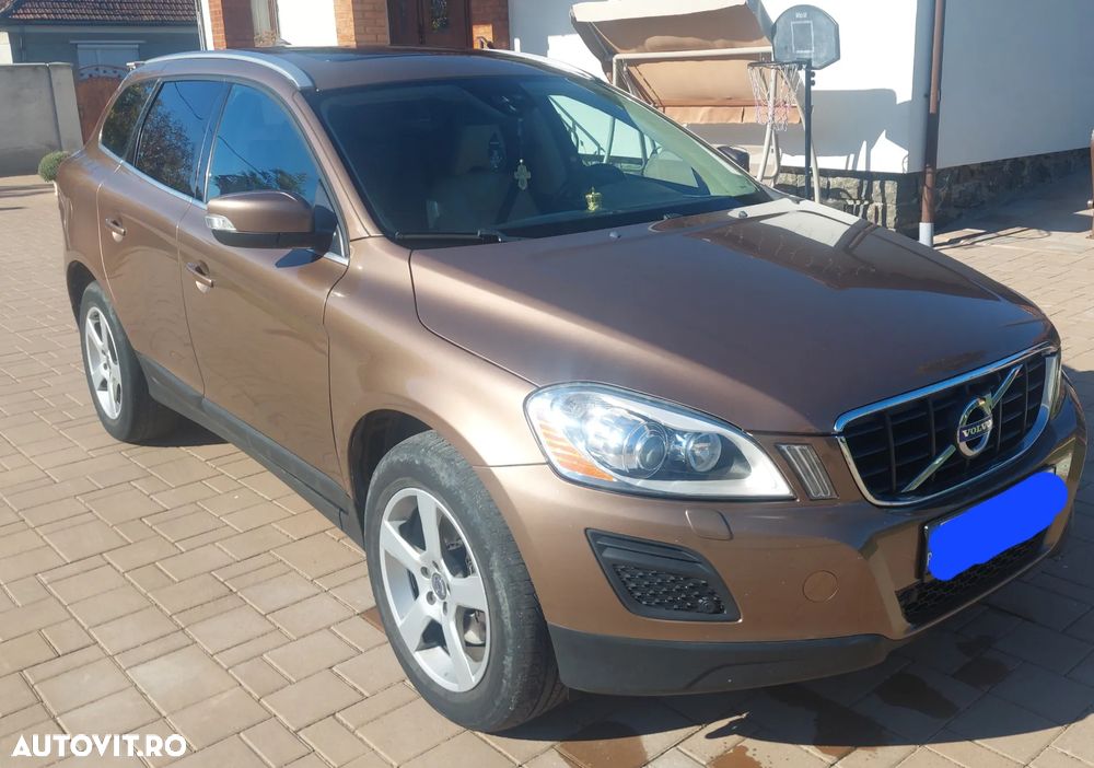 Volvo XC 60 D5 AWD Momentum - 4
