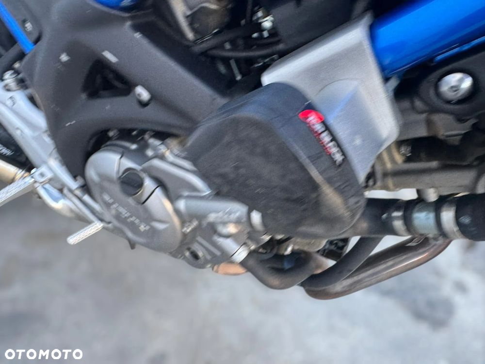 Suzuki Gladius - 12