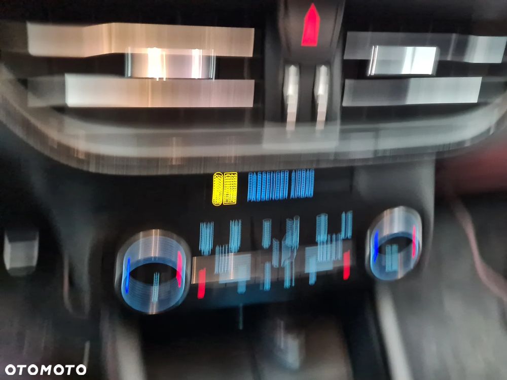 Ford Focus 1.5 EcoBlue Start-Stopp-System ST-LINE X - 29