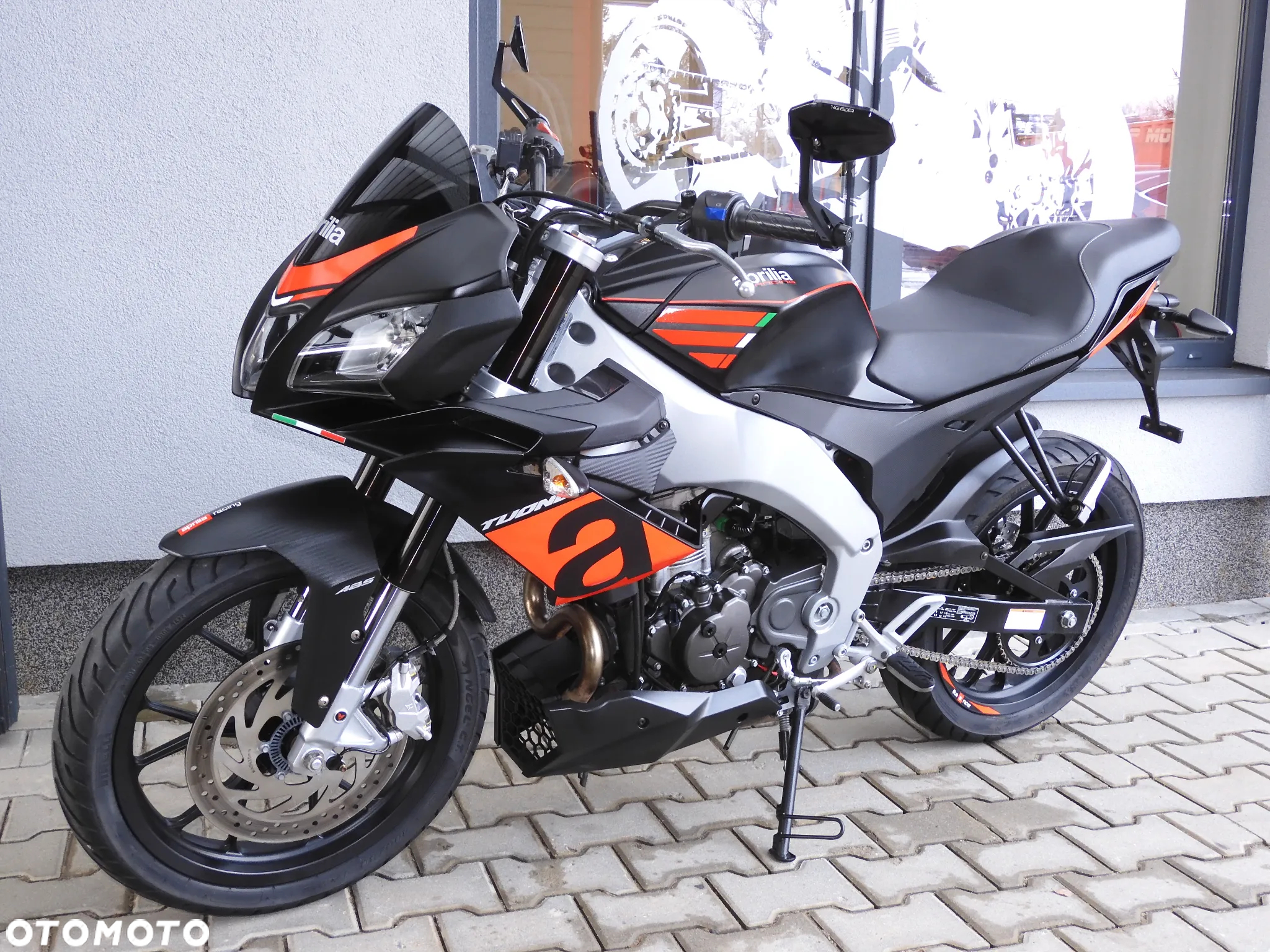 Aprilia Tuono - 20