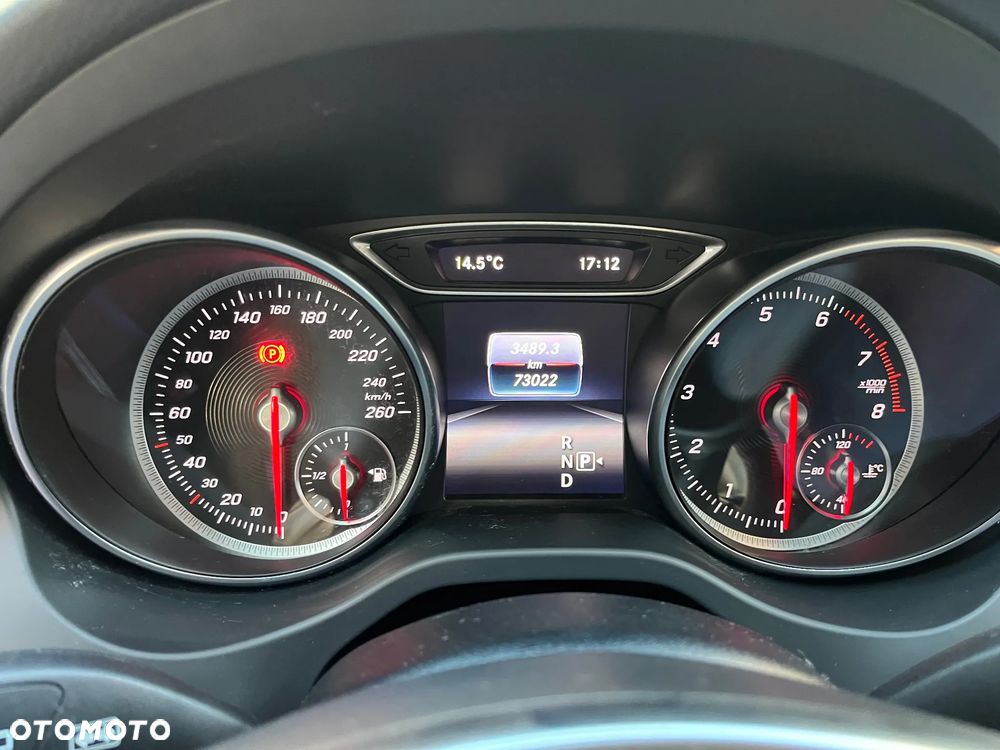 Mercedes-Benz CLA 220 4-Matic - 17