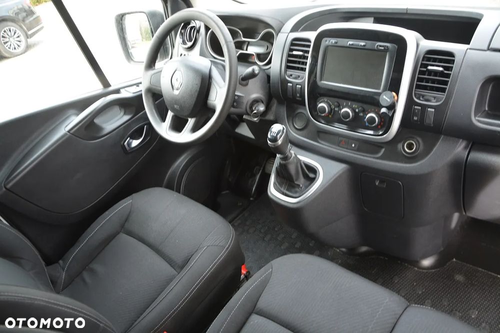 Renault TRAFIC - 10