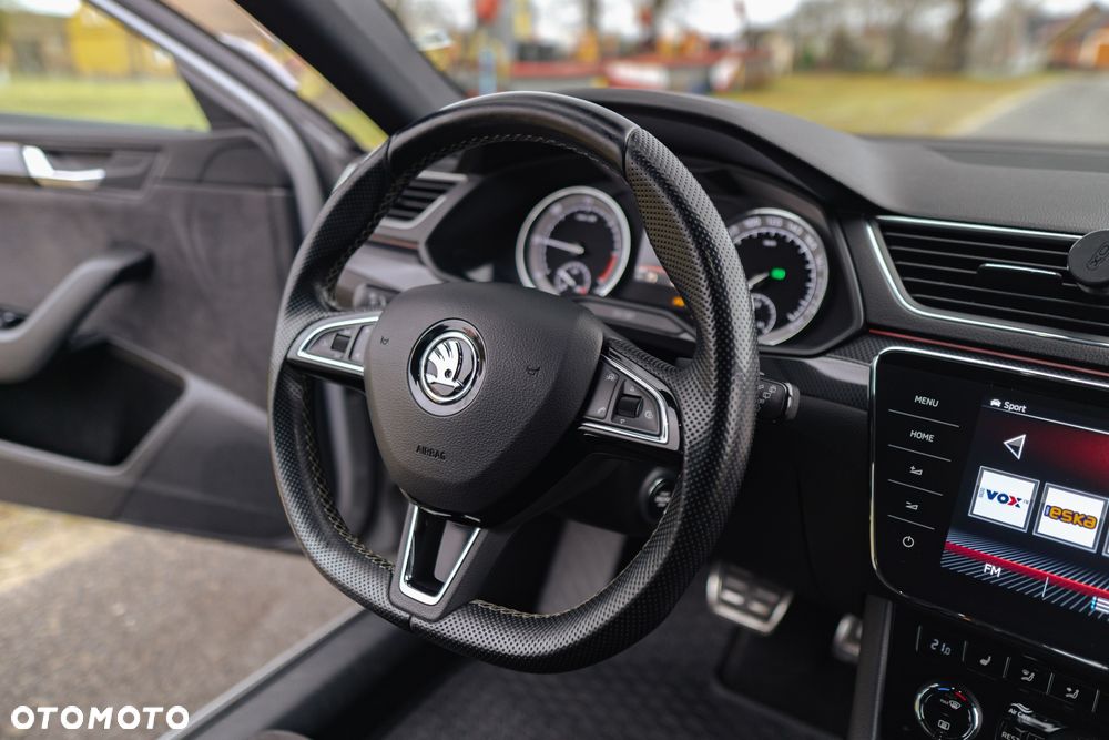 Skoda Superb 2.0 TDI 4x4 DSG SportLine - 19