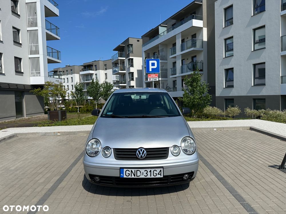 Volkswagen Polo 1.4 16V Comfortline - 2