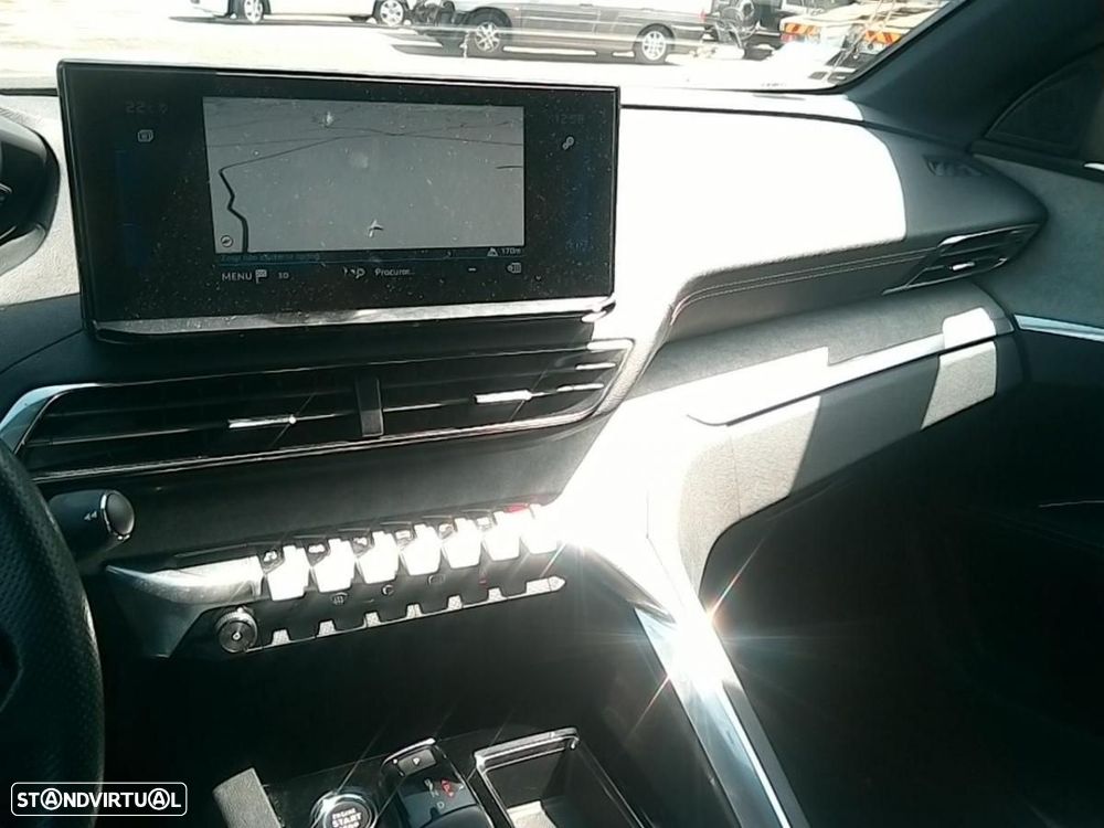Peugeot 5008 1.5 BlueHDi GT EAT8 - 3