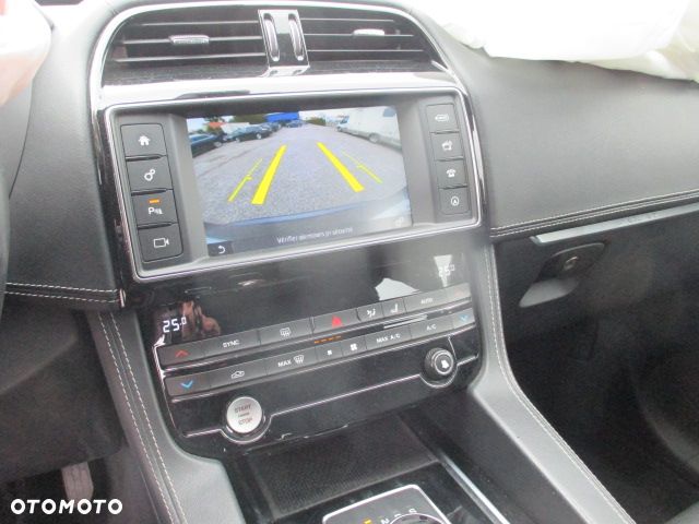 Jaguar F-Pace 20d AWD R-Sport - 14