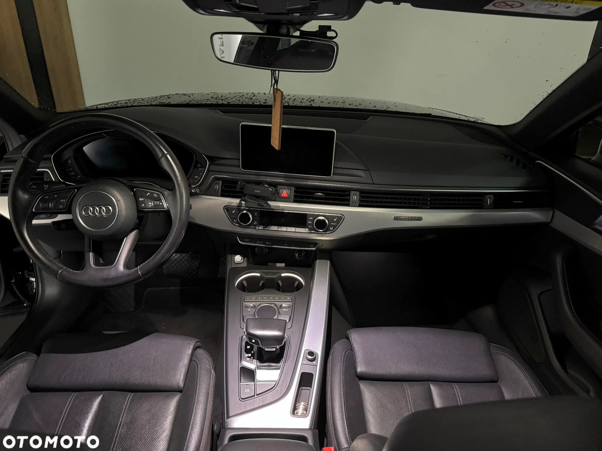 Audi A4 Avant 2.0 TDI Design S tronic - 26