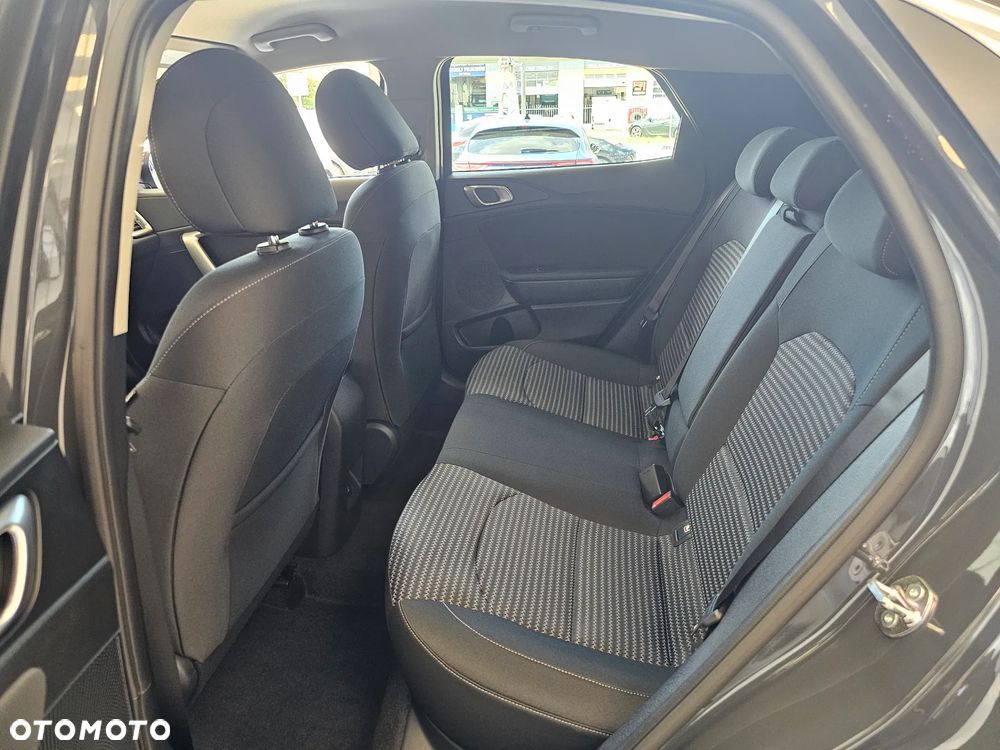 Kia XCeed 1.6 T-GDI M DCT - 12