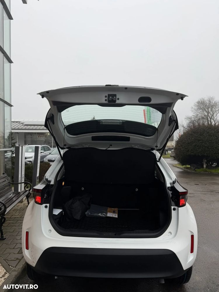 Toyota Yaris Cross 1.5 VVT-i HSD 116 4x2 HEV Active - 13