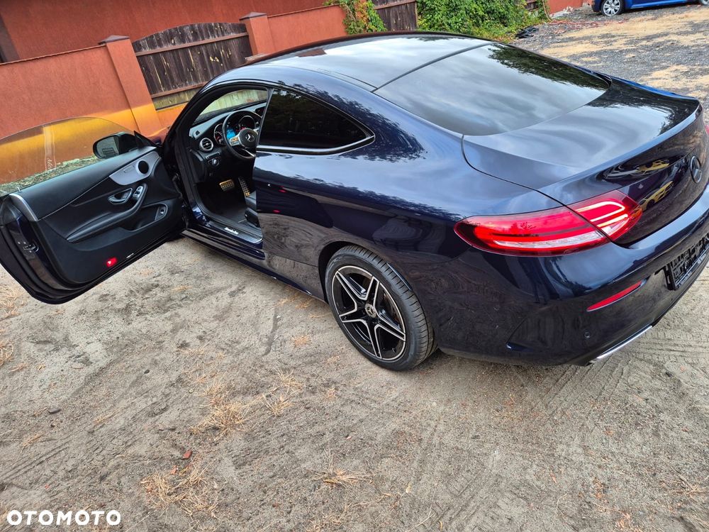 Mercedes-Benz Klasa C 300 d Coupe 9G-TRONIC AMG Line - 21
