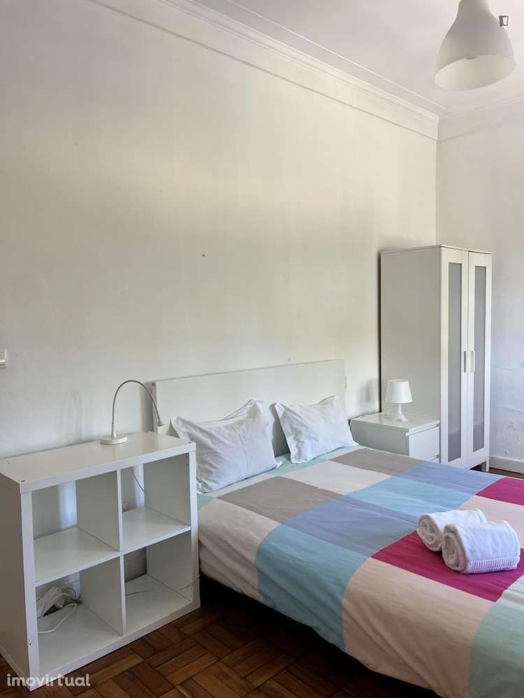 Quarto - localizado em Paranhos Porto - Grande imagem: 2/42