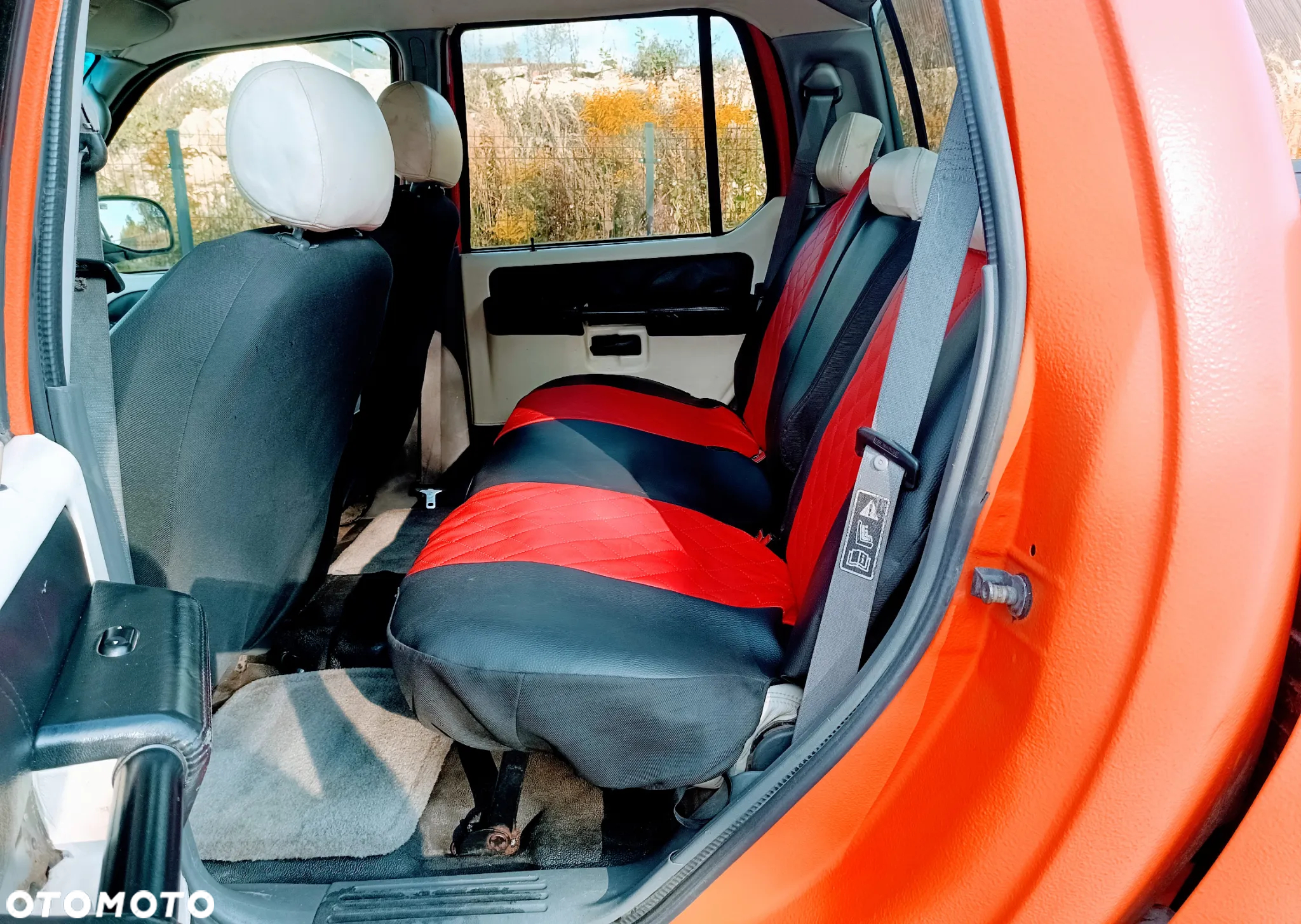 Ford Explorer 4.0 4WD - 13